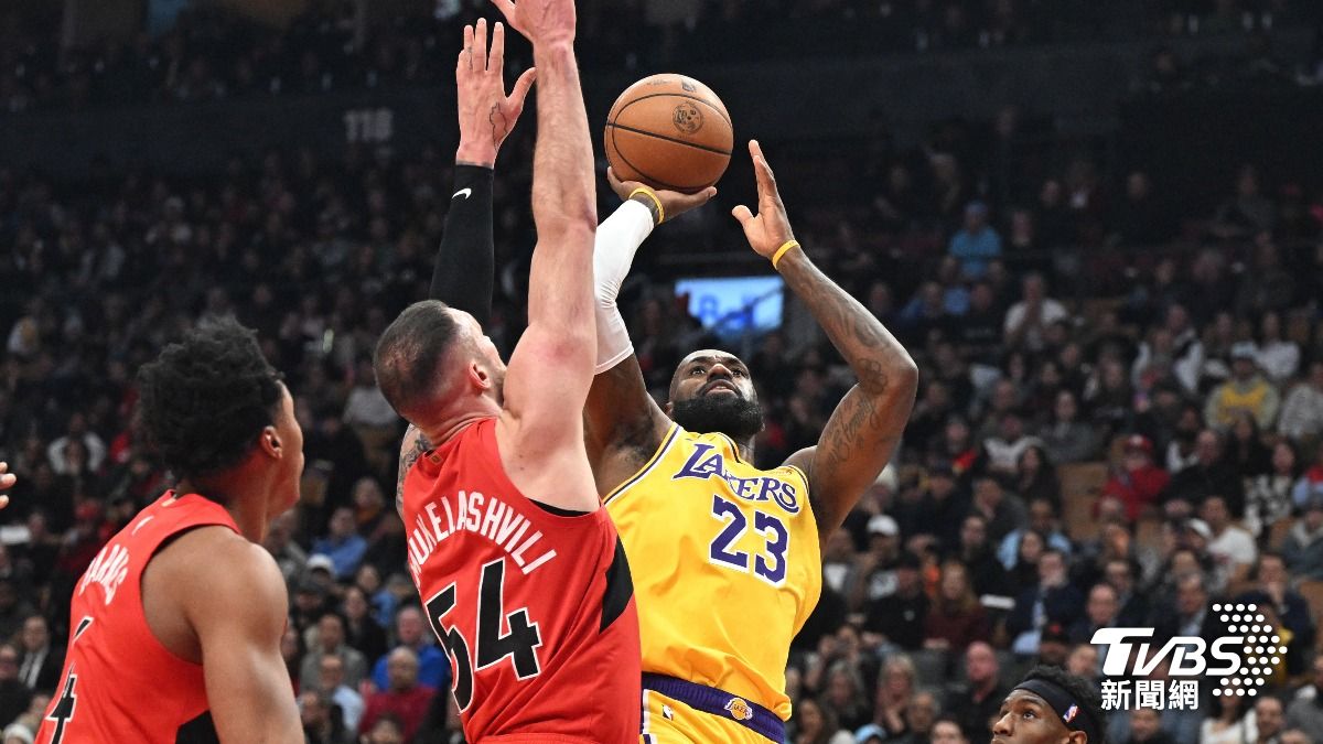 NBA／湖人對暴龍詹皇僅得8分中斷紀錄　里夫斯44分轟炸仍領勝