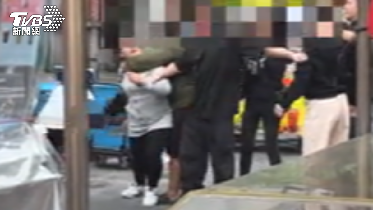 獨／不滿要先「道歉」！　寧夏夜市女員工雙刀嚇老闆　上班日即離職日