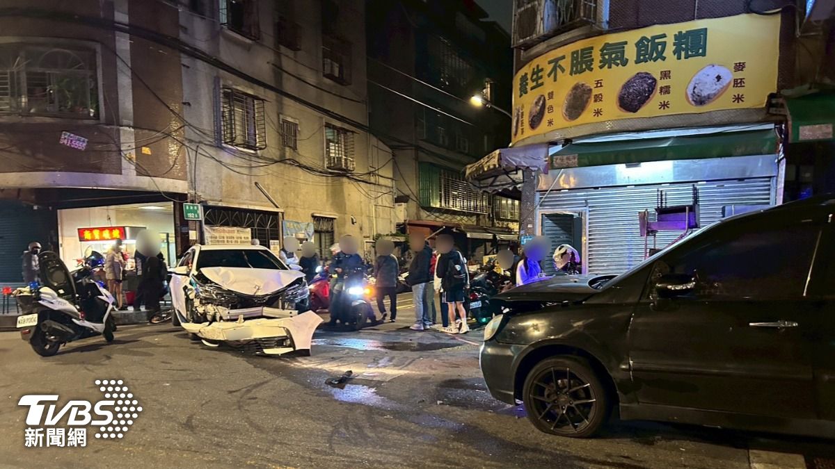 中和男毒駕撞5車肇逃!5分鐘內再逆向對撞釀3傷 警搜出喪屍煙彈