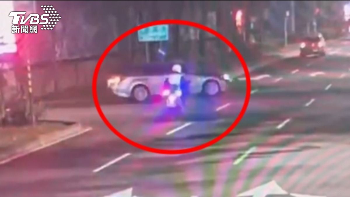 不只宜蘭警受傷!北市警員支援副總統勤務清道 遭小客車撞手骨折