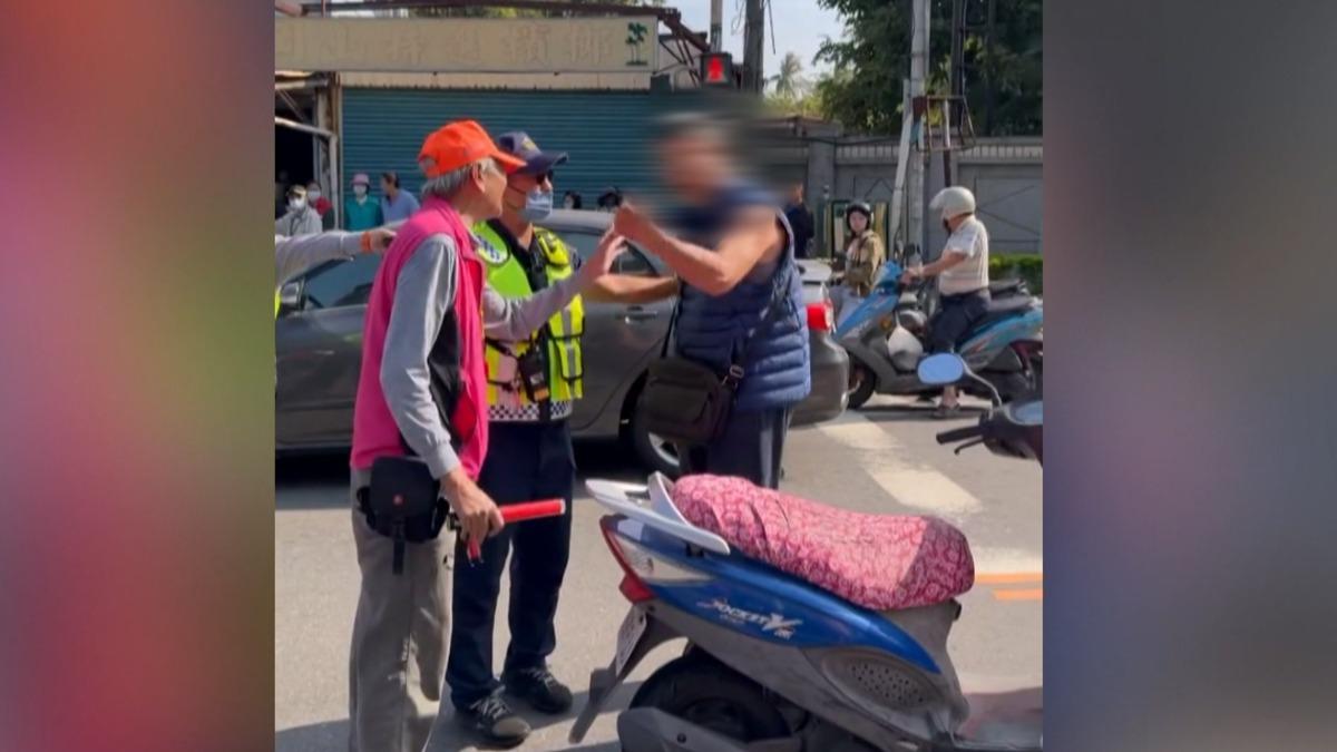 「粉紅超跑」高雄岡山繞境！店家流淚迎接　騎士抱怨堵路