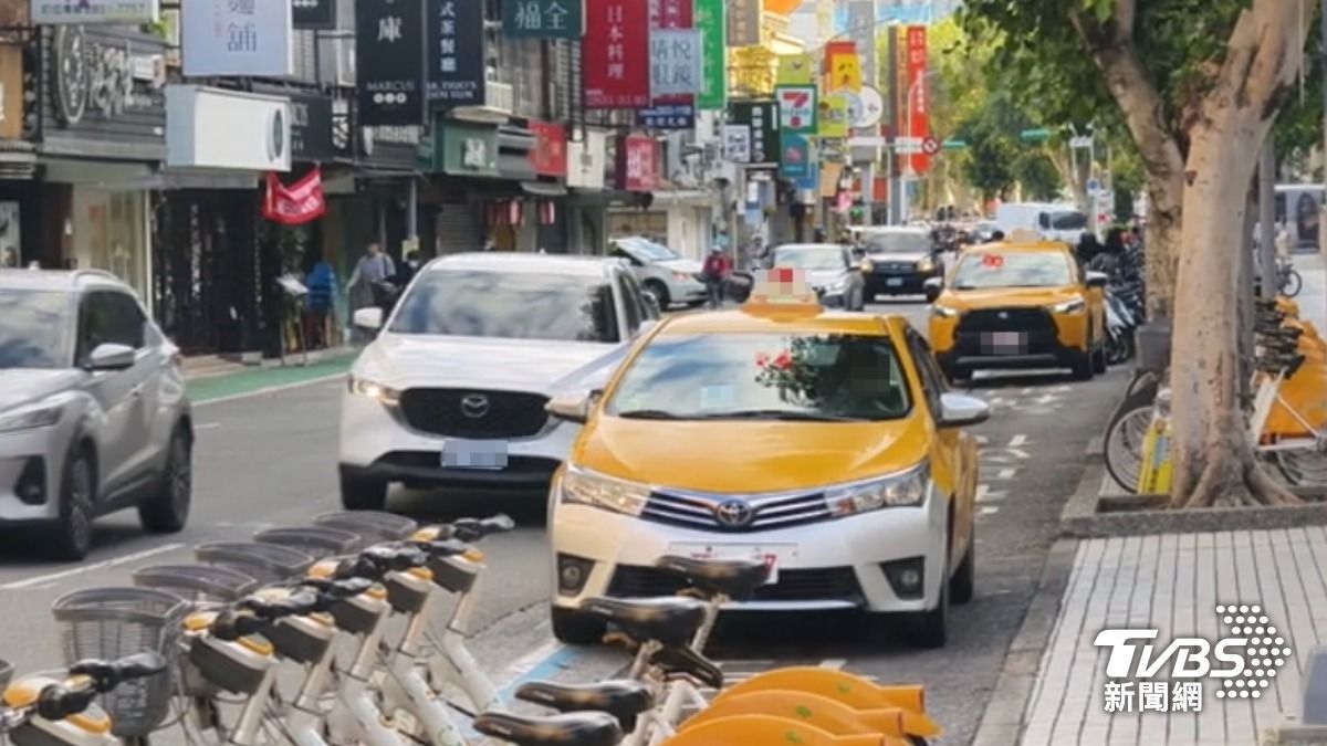 稱妻罹癌! 小黃駕駛狂跟客借錢 遭爆老套路