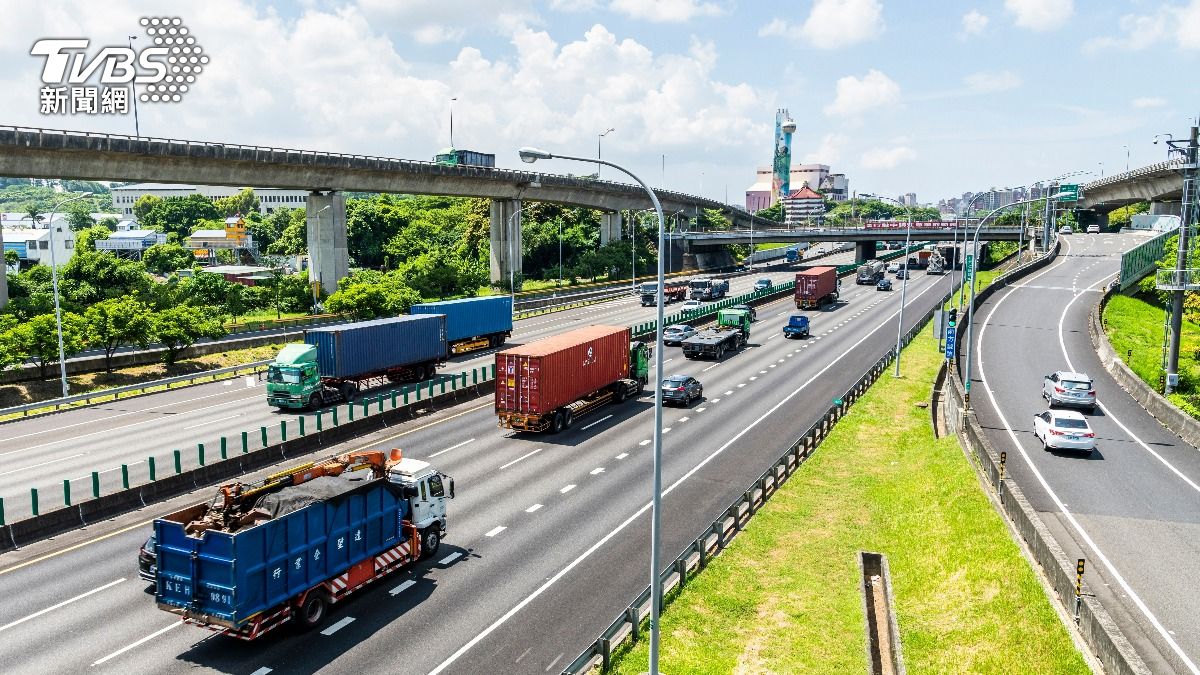 國道告示牌「向上向下」箭頭搞不懂 交通部發文解惑