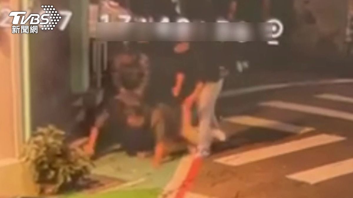誰叫他瞪我!北市大安區3男街頭拍微電影 遭螺絲起子猛刺
