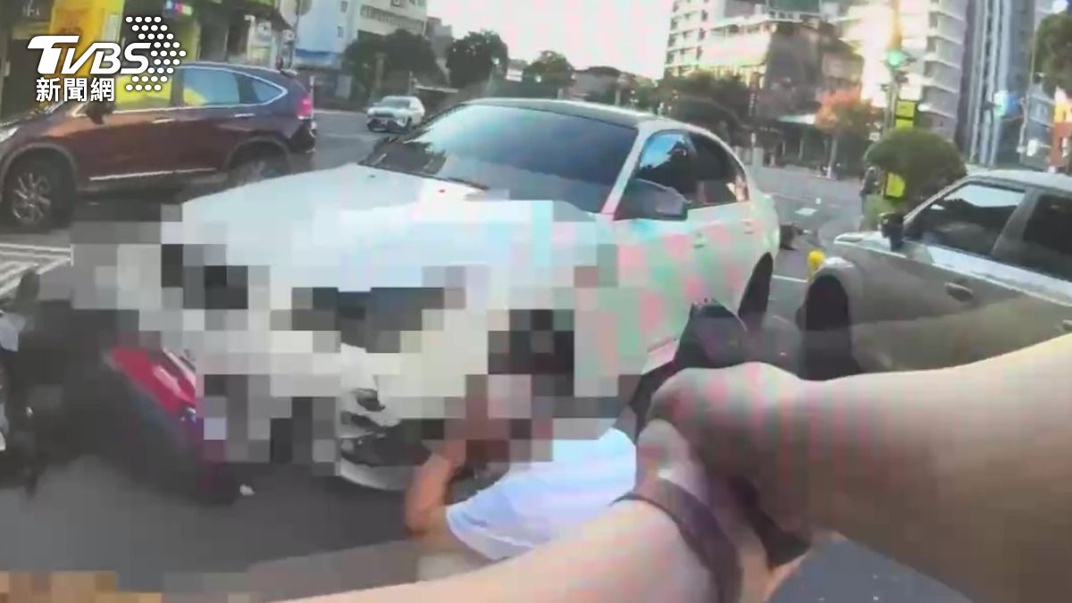 毒駕男拒檢逃竄狂違規撞機車釀2傷 駕駛恐挨罰22萬