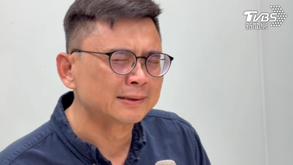 賴瑞隆哭了「爸爸對不起你」！詹江村批轉移焦點：果然是典型政客