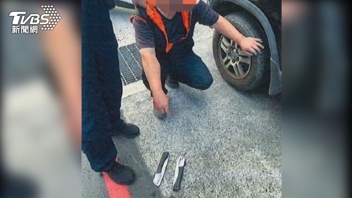 欠21萬談判惱羞!新北莽男「雙鋸」砍債主 勸架民眾也遭殃