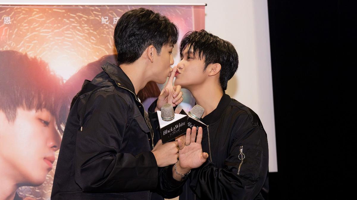 葛兆恩「密室挑逗」眼神超侵略 紀成澔羞喊:像待宰羔羊