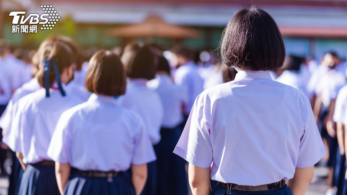 國二女校內吸「喪屍煙彈」！全身顫抖、走路S型　倒桌嚇壞同學