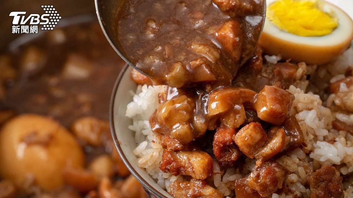 「滷肉飯+1醬」超邪教吃法曝光!惹一票人震驚:帶它離開地球