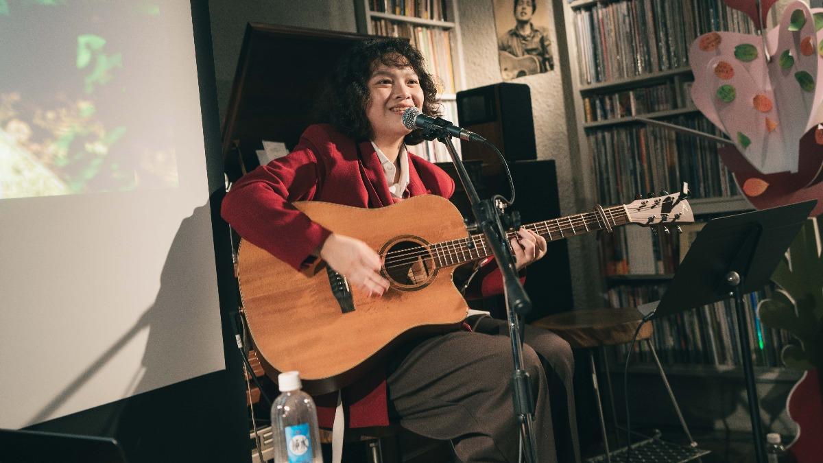 才報喜脫單！女歌手遇父喪崩潰求助　突發1巧合悲喊：爸爸在身旁