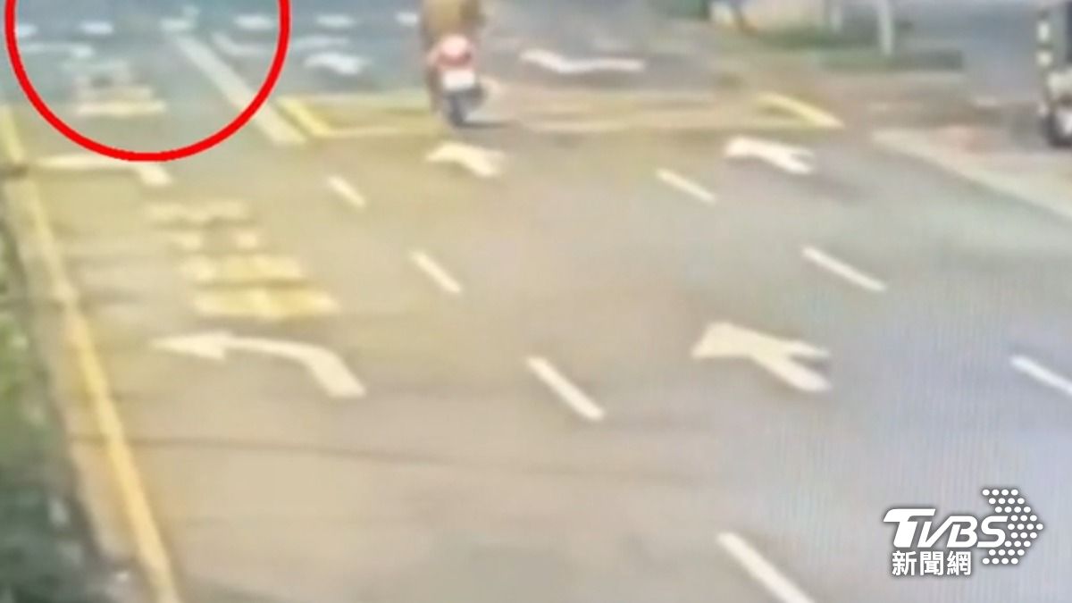 警趕上班途中釀悲劇 82歲闖燈嬤遭撞死