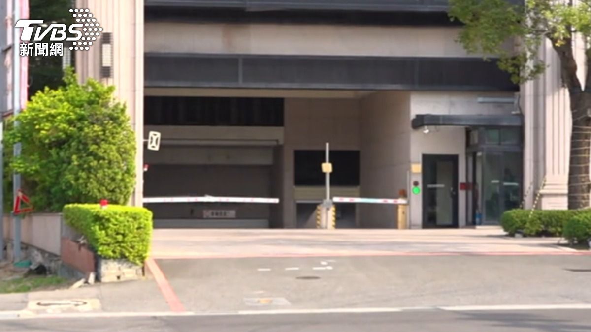 獨/送車保養「莫名消失」!業務私賣愛車 驚:定位在淡水地下室