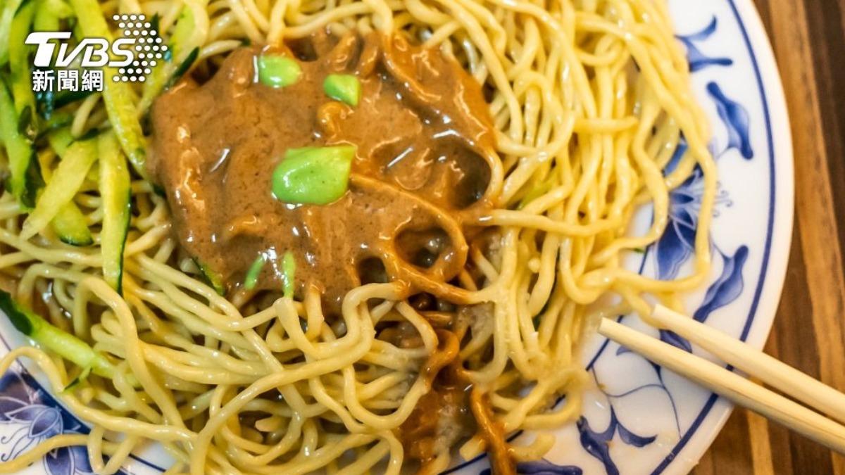 超商涼麵「加熱更好吃」?前店員實測曝真相 網驚呆:根本邪教