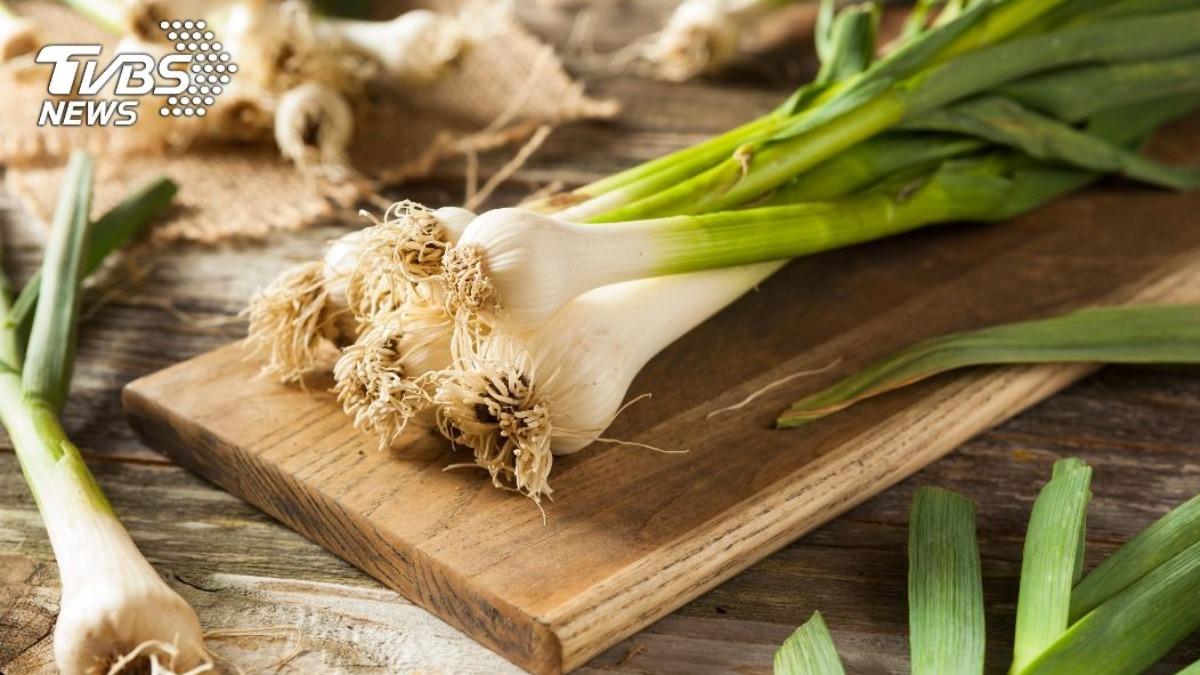 彰化市場驚見「青蒜一斤230」!換攤只要75元 內行曝價差關鍵