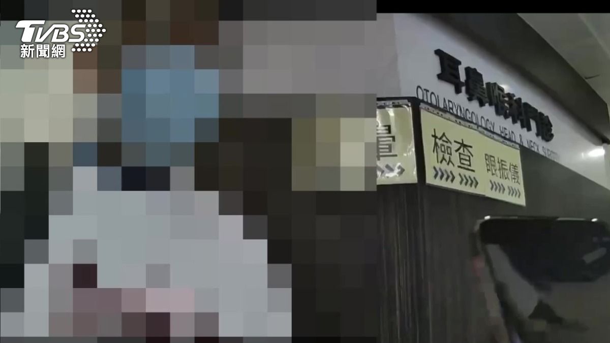 陳男向警方表示自己使用血壓機一直被打斷,還被認為佔用血壓機。(圖/TVBS) 圖/陳男向警方表示自己使用血壓機一直被打斷,還被認為佔用血壓機。(TVBS 提供)