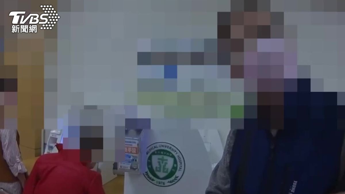 帽子老伯不滿對方態度差,狂邀對方單挑,警方到場仍憤憤不平。(圖/TVBS) 圖/帽子老伯不滿對方態度差,狂邀對方單挑,警方到場仍憤憤不平。(TVBS 提供)