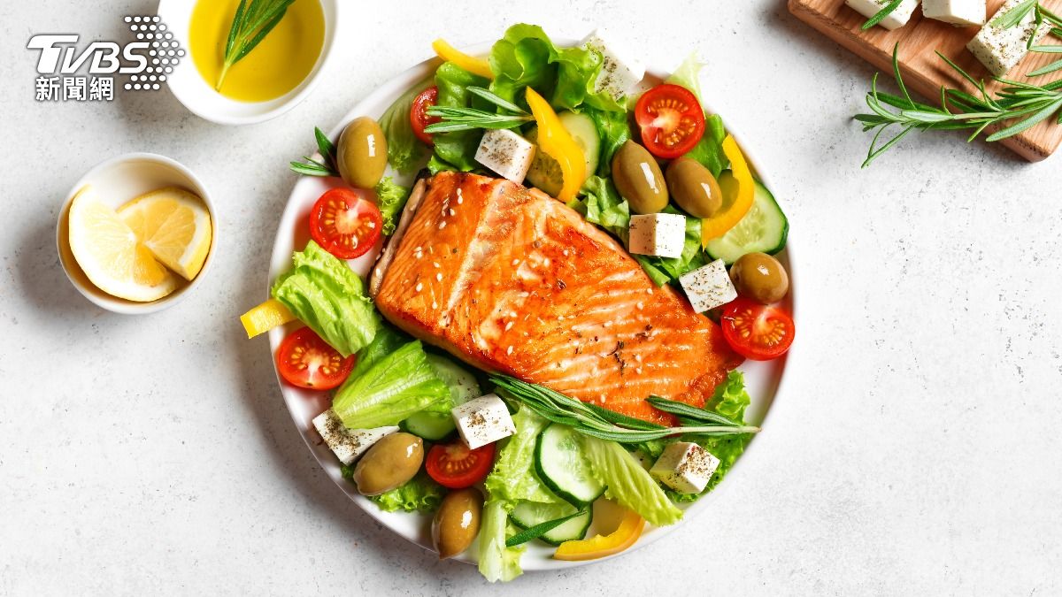 糖尿病前期必看!醫示警別急著「低碳或低脂」:吃對食物最關鍵