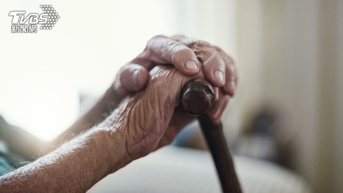 沒有眼歪嘴斜！6旬婦竟「連續2次中風」　醫籲：把握黃金3小時