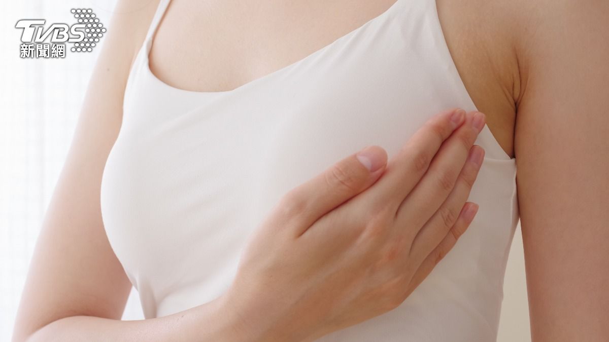 25歲女「罩杯暴增」被迫切乳!孕期重建高難度手術曝光