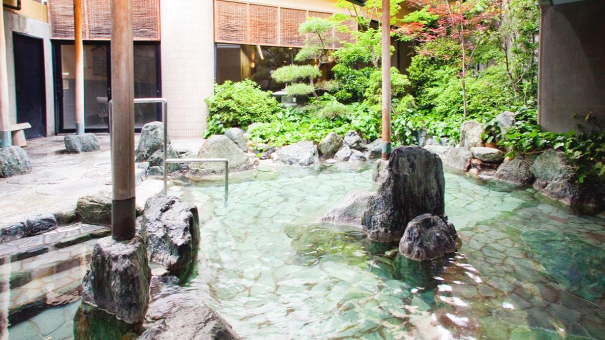 日本「長髮男闖女湯」　台遊客怒：怕眼鏡能錄影