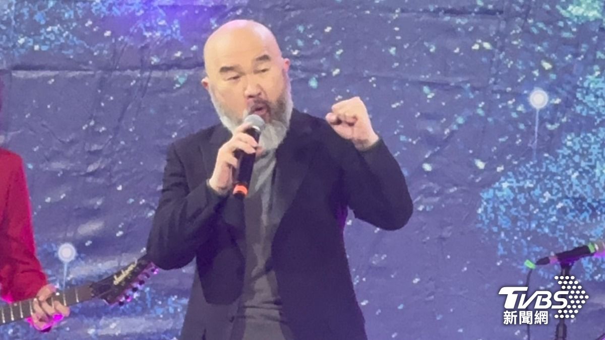 痛失劉真5年!辛龍首露面尾牙賺錢飆嗓 暴瘦辛苦狀況曝光