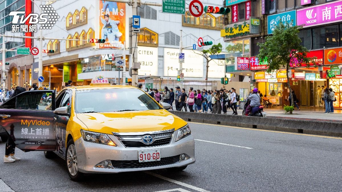 兒討2800元車資!恐嚇「不給殺全家」 逼母掃地1600小時