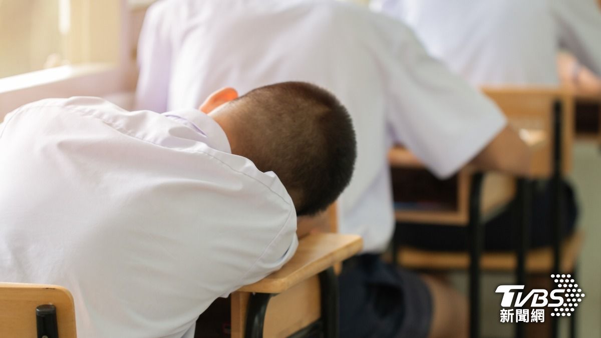 高二男吃「去痘神器」治青春痘神效 乳房卻長大了!醫曝這成分害的