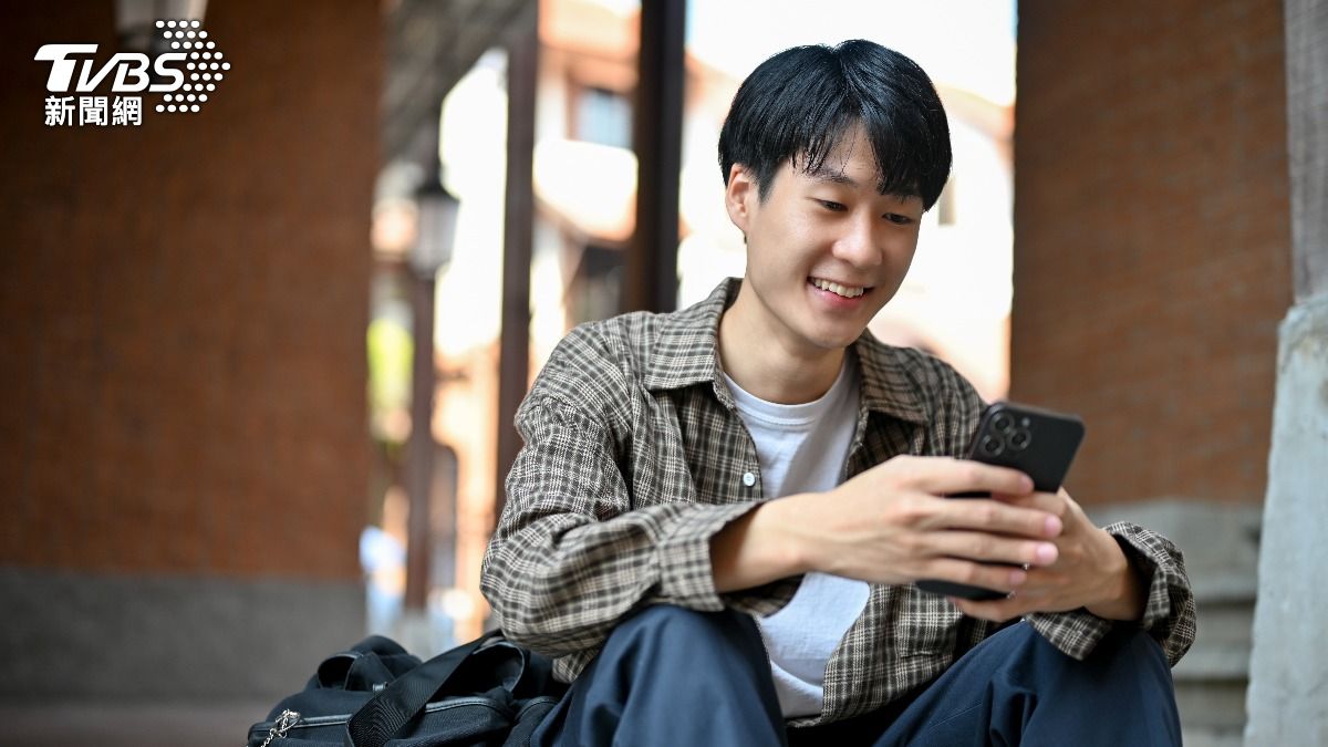 他暈船了嗎?男生動真情的「3種LINE訊息變化」 一看就懂