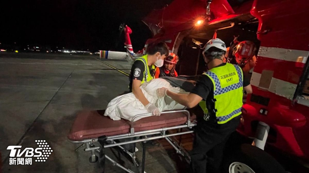 麗星郵輪台籍男客出事!浴室跌倒無意識 黑鷹直升機飛外海吊掛搶救