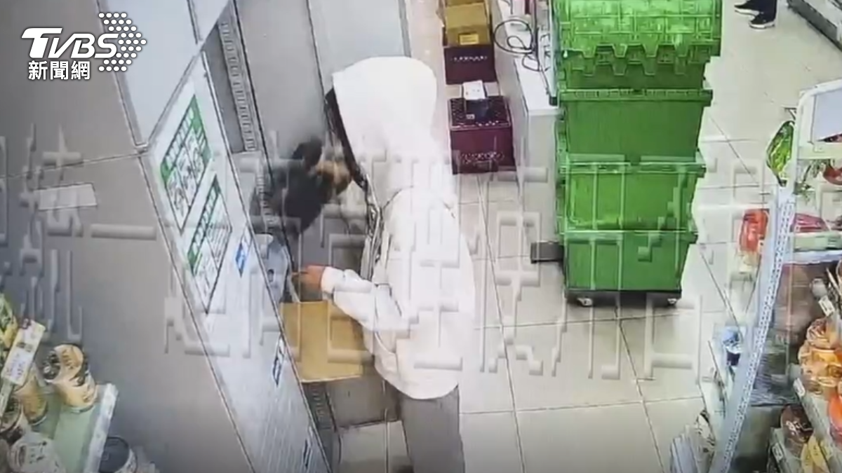 獨/超商自助取貨櫃淪賊目標!19歲女「假名取貨」偷4次被逮