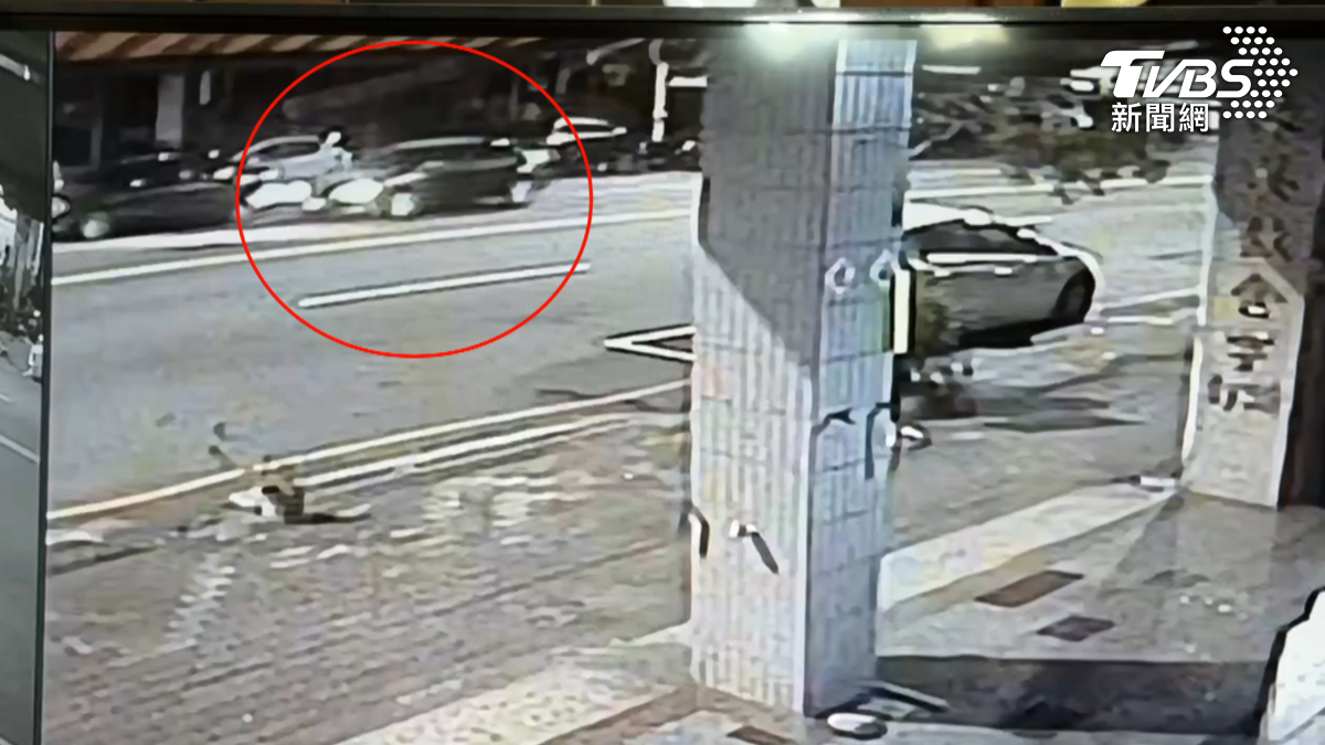 獨/警酒駕「高速追撞畫面曝」!酒測值0.65mg/L 人民保母壞示範