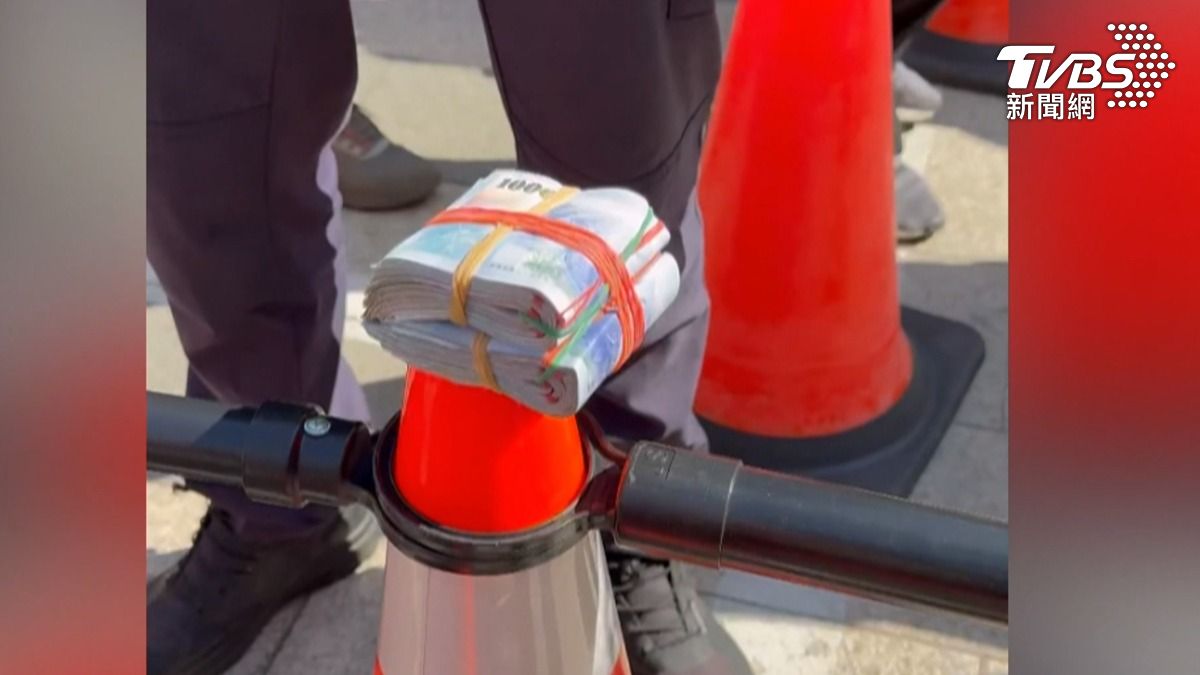 台南挖坑達人?20萬放三角錐等你拿 他驚喊別動有陷阱