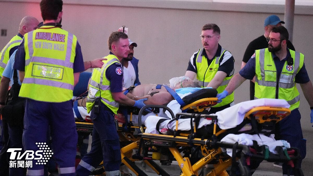 澳洲槍擊/雪梨海灘爆恐攻!2槍手掃射奪12命 兇手身分曝