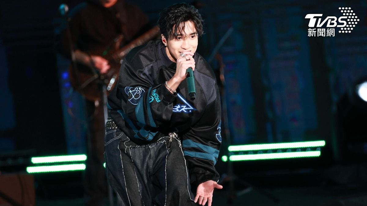 婁峻碩不藏了!一人嗨炸耶誕城「拋超狂喜訊」 焦凡凡缺席原因曝