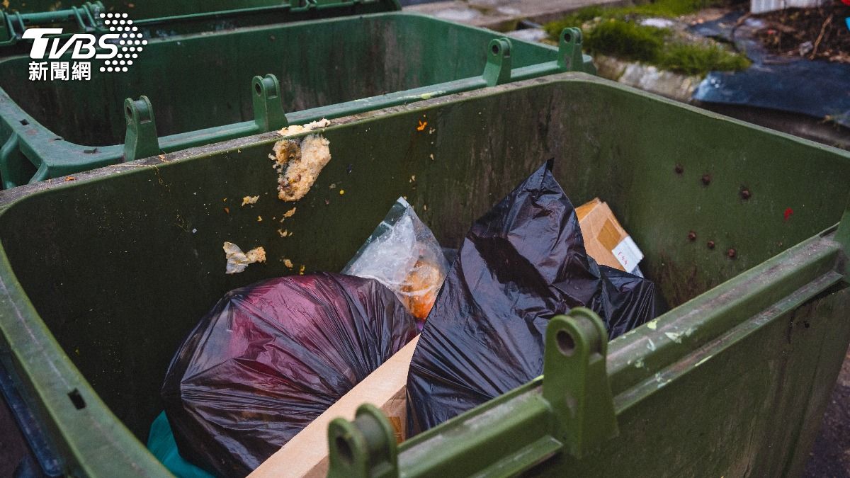 賭城美魔女「斬首前夫」!頭拋垃圾桶找嘸 轉身再嫁鮮肉繼子