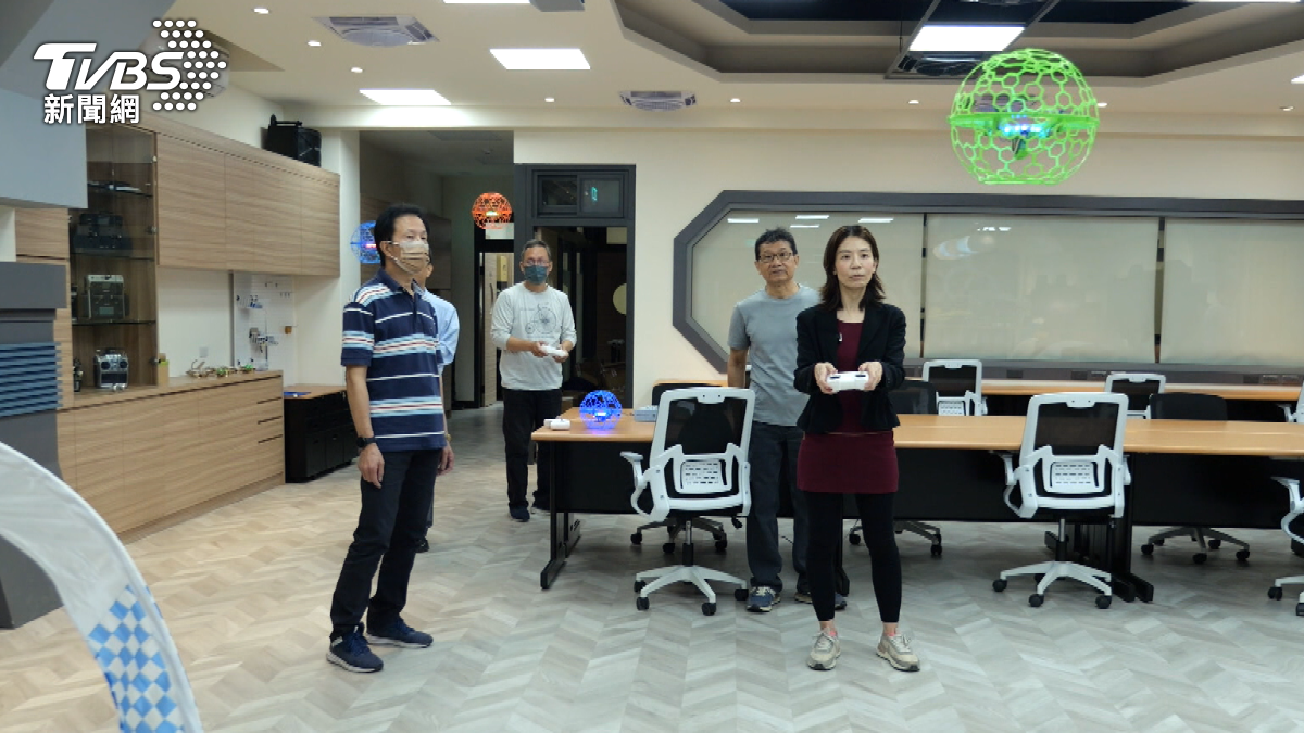 銀髮族玩無人機、學AI! 樂齡學習讓退休生活更充實