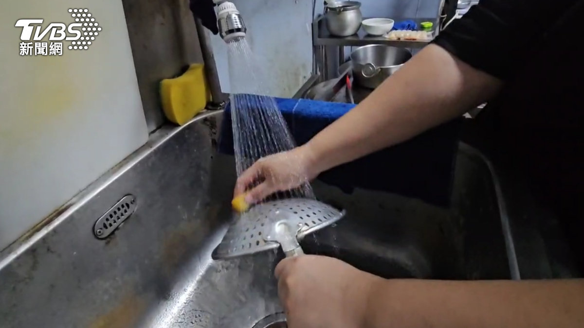 水公司.榮工誰負責?淡水大停水2334件求償 「清水塔、精神損失費」