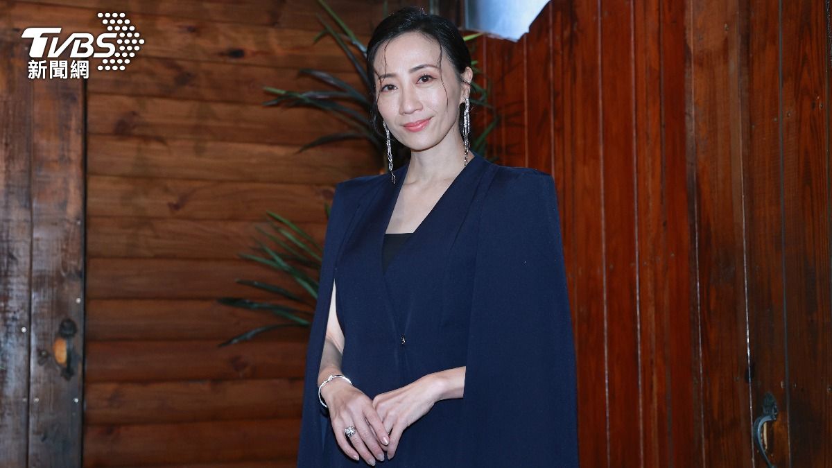 曾馨瑩出手了!八點檔女星直奔郭台銘豪宅 曝「霸氣暖舉」