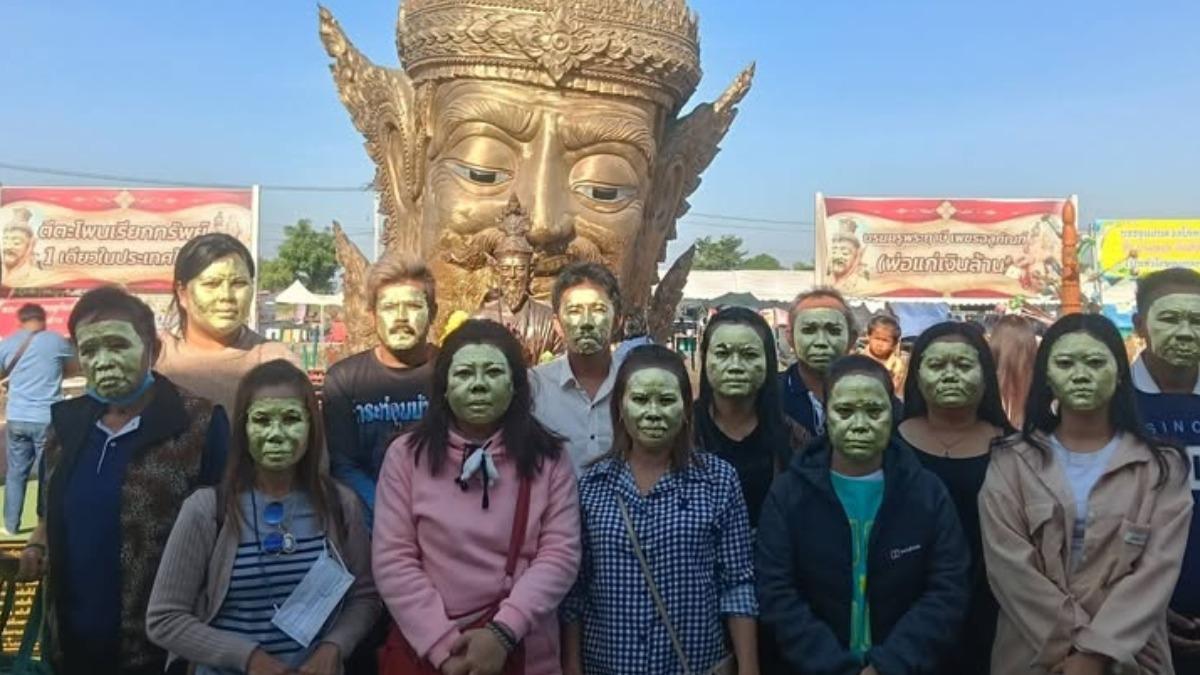 真臉上貼金!泰國寺廟po信徒求財照爆紅 稱今年已5人中頭獎