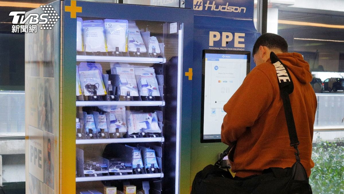 不敵人類算計!「AI販賣機」實驗翻車 免費送PS5、鬥魚