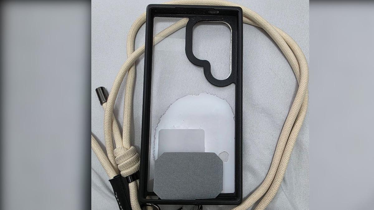 梵蒂岡搭公車「手機遭竊」 男傻眼:剩殼跟掛繩