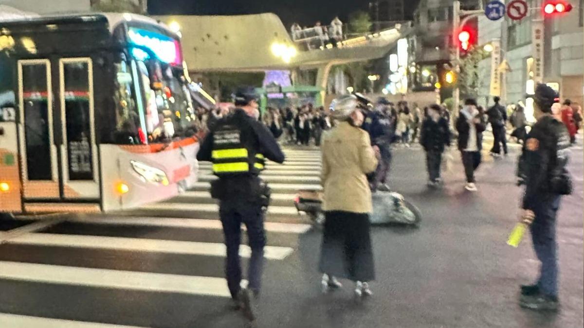 張文濫殺4死 中山「同個路口」再出意外!公車擦撞機車1人傷