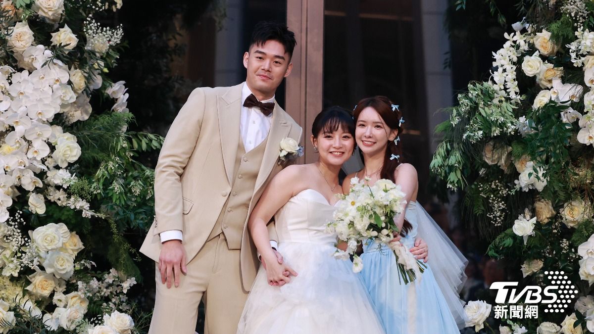 直擊/十元挺5月孕肚披絕美白紗!啦啦女神「接到捧花」 賓客名單曝光