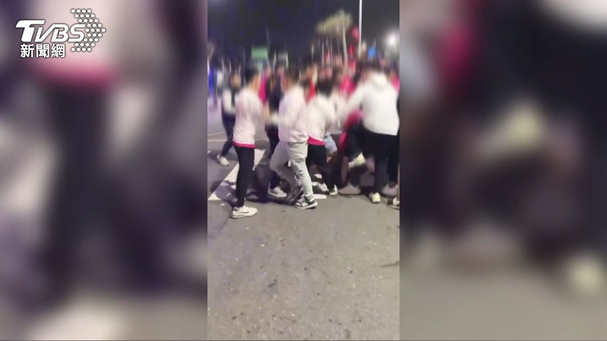 天赦日冬至廟會爆群毆!5萬債務糾紛 男被圍毆倒地仍遭猛踹