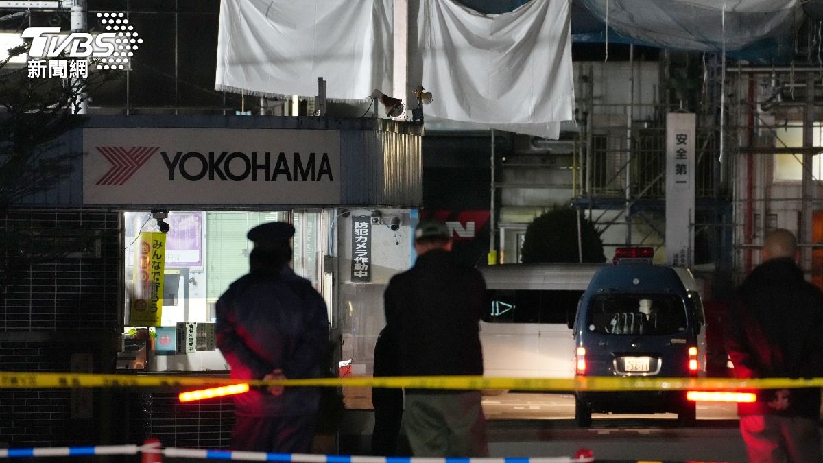 日男「戴防毒面具」工廠猛砍！15人受傷　警衝現場逮人