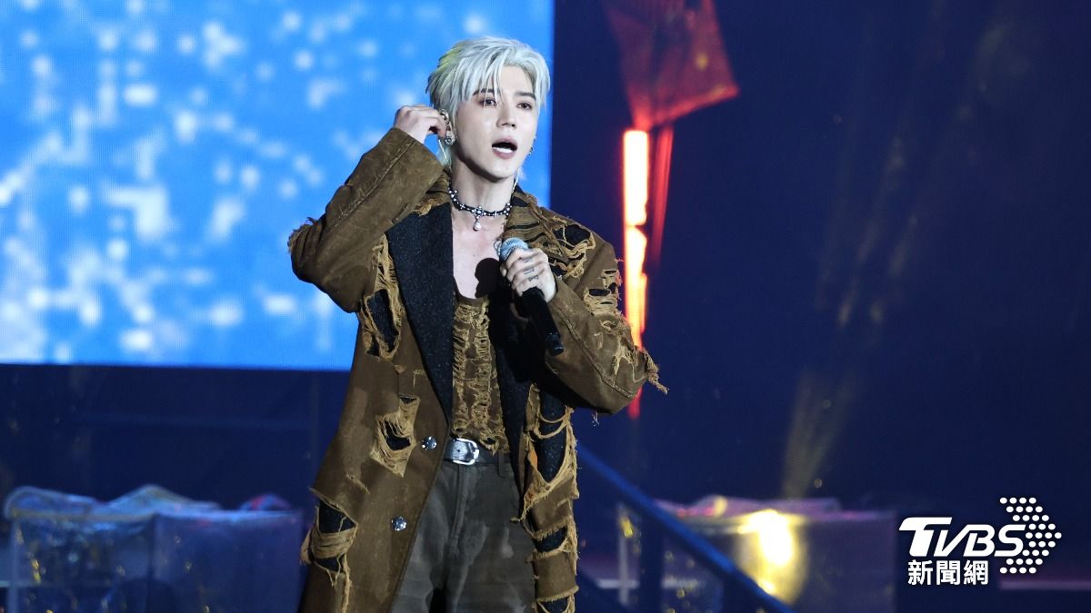 畢書盡忘詞道歉！睽違十年登台北跨年「開場就失誤」　當爸爆已備好球棍