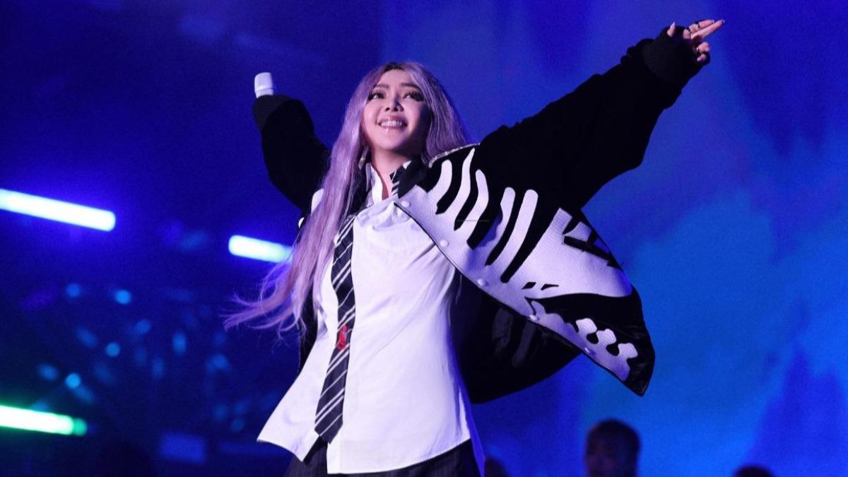 張惠妹超誠意！回家鄉「飆唱1.5小時」　突襲雙版本新歌催淚