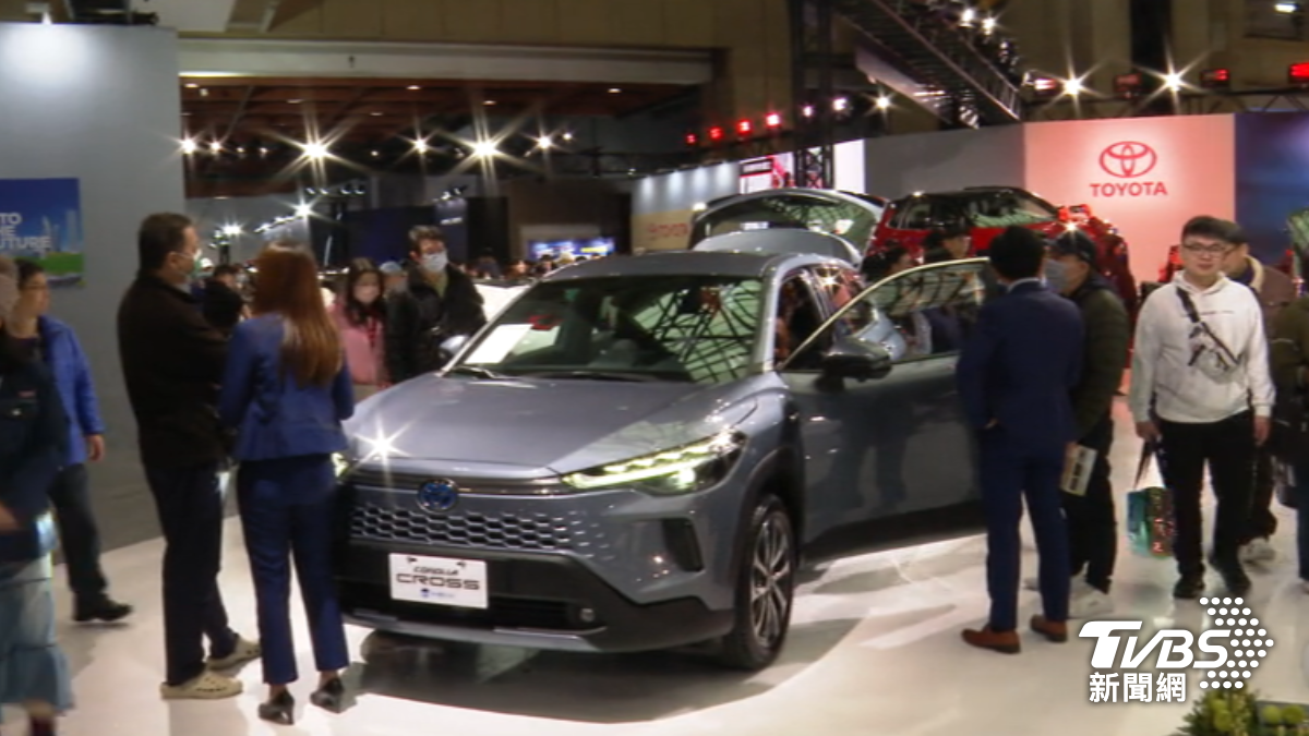 車展湧人潮！66萬起買新車「好康」搶翻　電動車祭低利