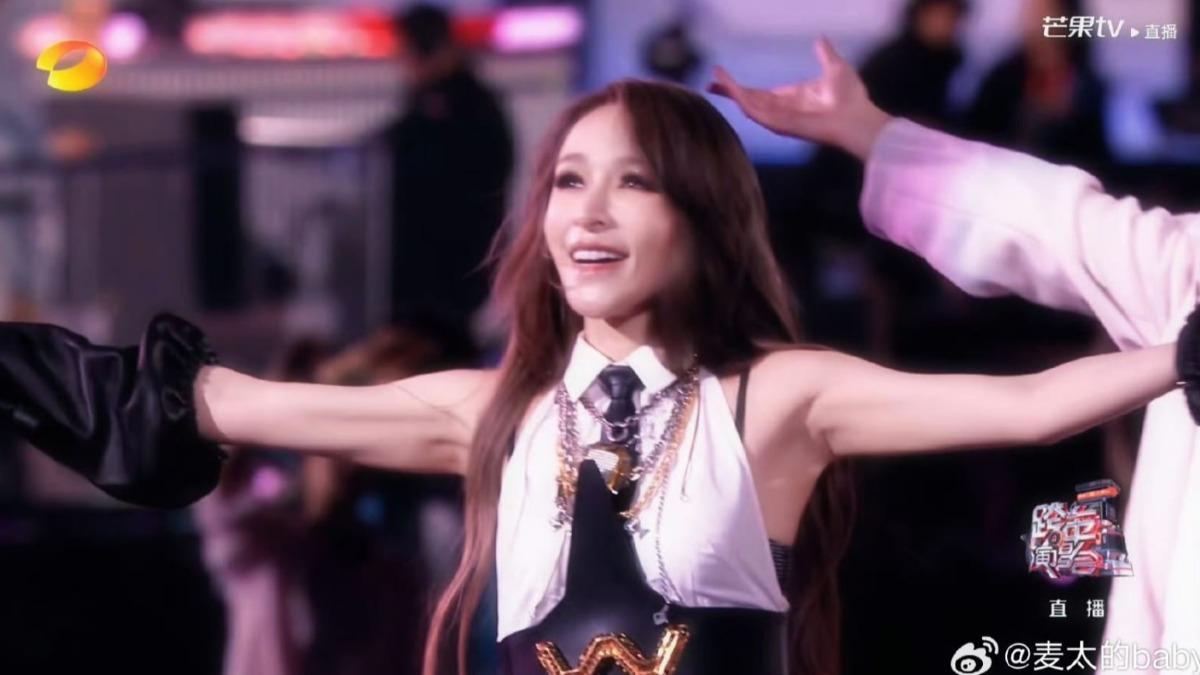 蕭亞軒開5次手術!跨年夜回歸喊話「演唱會見」 錯失亡母電話內幕曝